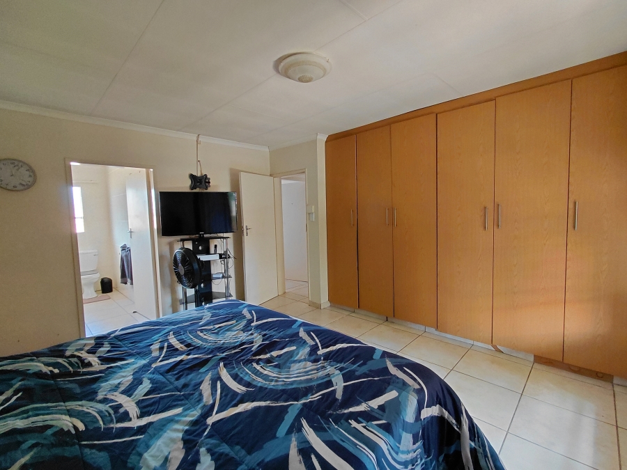 To Let 3 Bedroom Property for Rent in Meiringspark North West